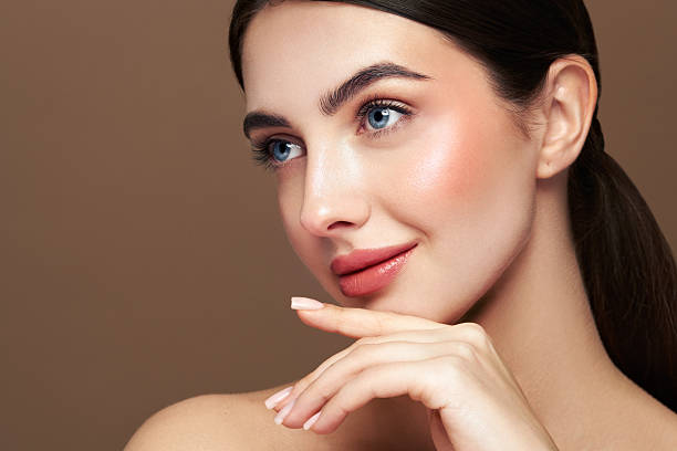 The Science of a Revitalized Gaze: A Deep Dive into Teoxane R(II) Eyes